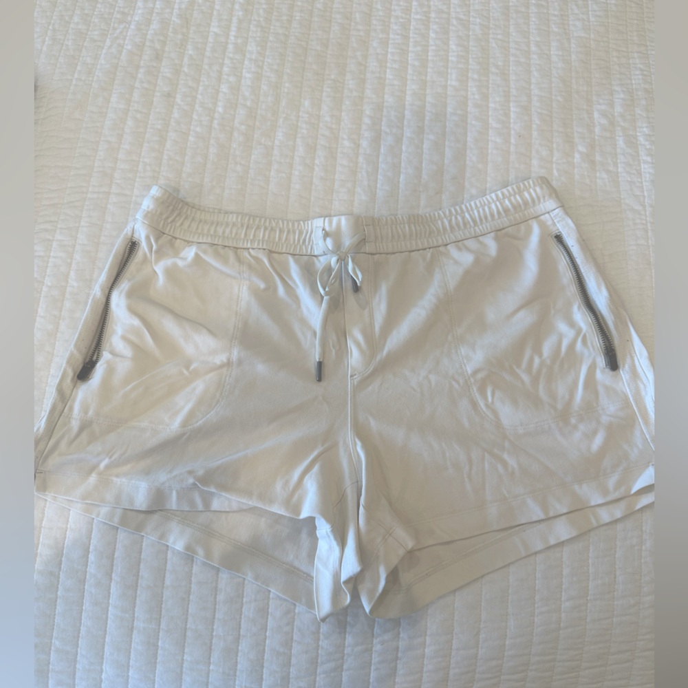ATHLETA Farallon shorts